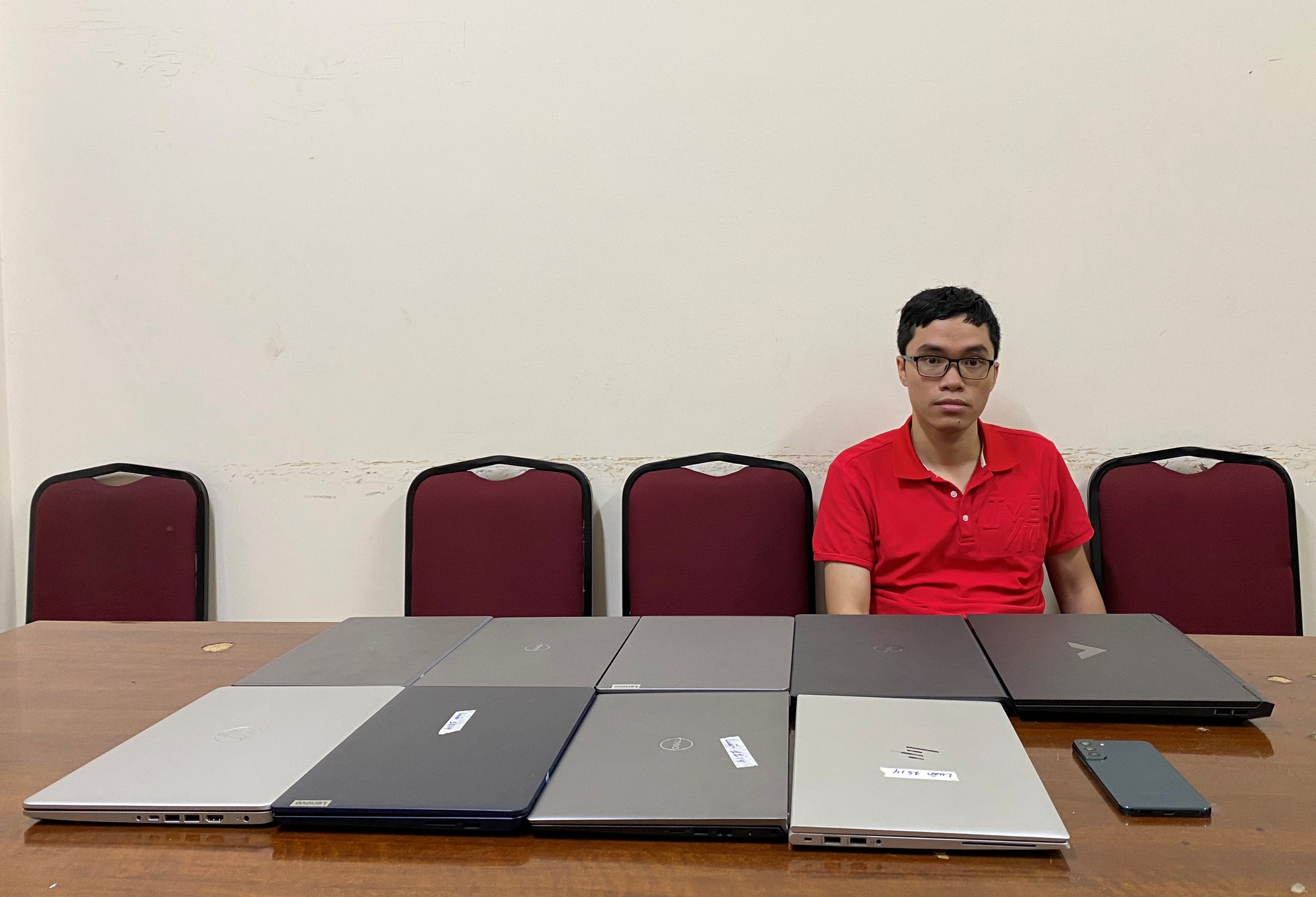 Công an quận Ngô Quyền: Phá chuyên án, bắt đối tượng trộm cắp nhiều laptop trong các siêu thị điện máy